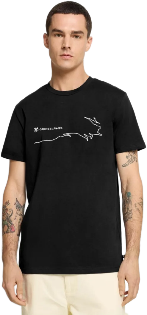 Model im Premium Bio T-Shirt mit dem Motiv Grimselpass Straßenverlauf